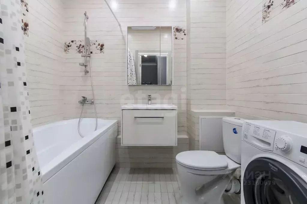 1-к кв. Тюменская область, Тюмень ул. Тимофея Чаркова, 79 (34.6 м) - Фото 1