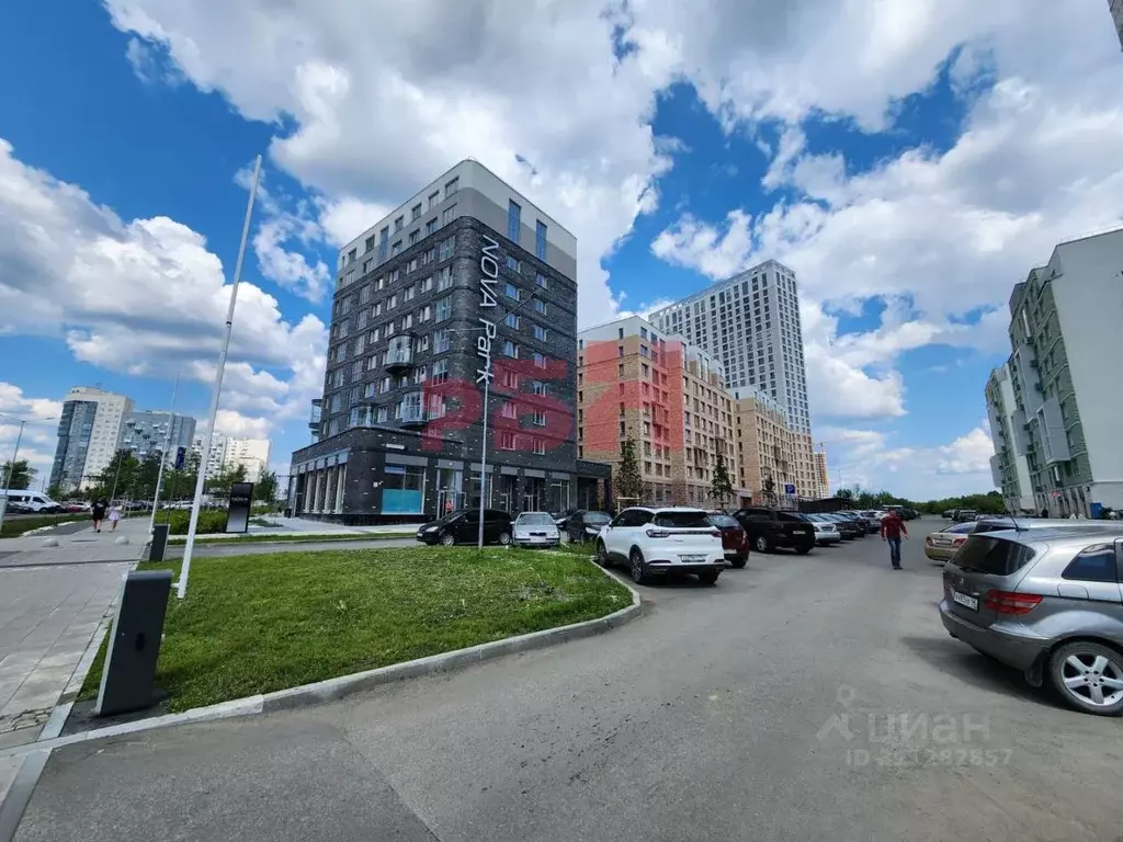 Помещение свободного назначения в Свердловская область, Екатеринбург ... - Фото 0