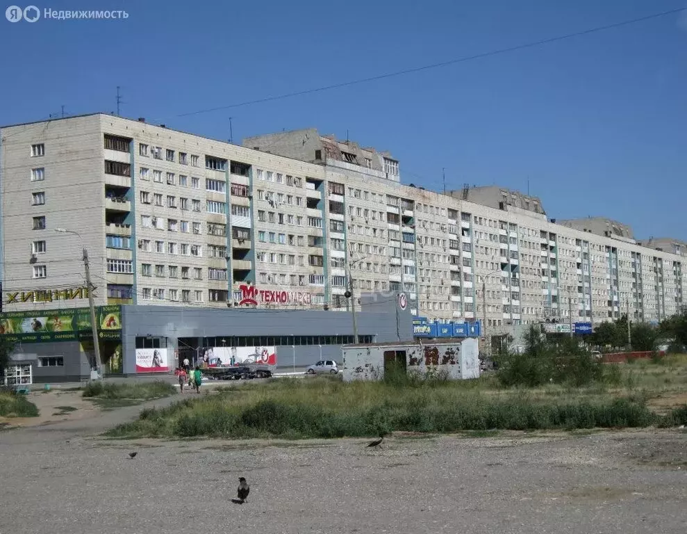 3-комнатная квартира: Волгоград, улица 50 лет Октября, 17 (74 м) - Фото 1