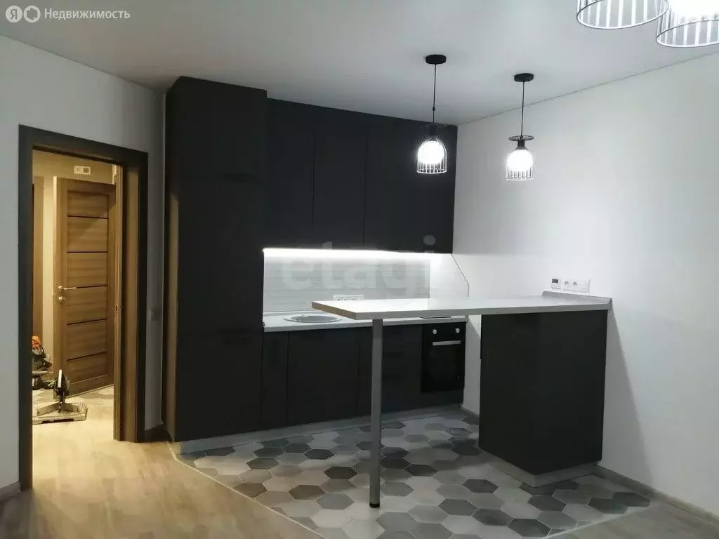 Квартира-студия: Тюмень, улица Федюнинского, 64к2 (32 м) - Фото 0