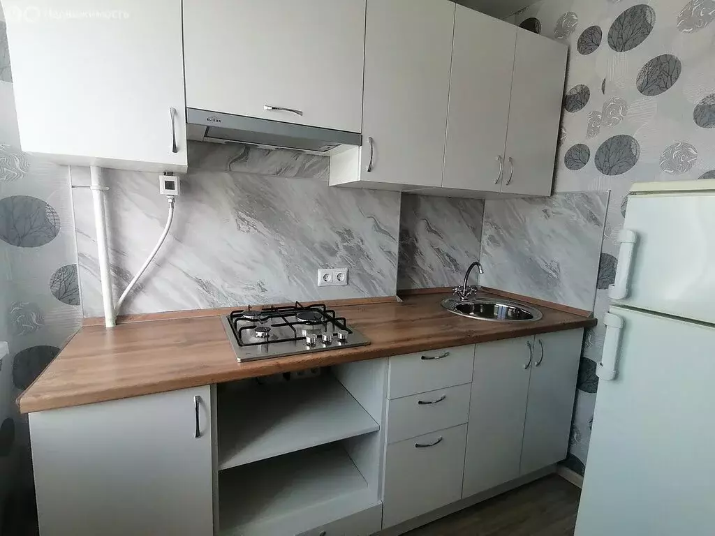 2-комнатная квартира: Омск, микрорайон Городок Нефтяников, улица ... - Фото 1