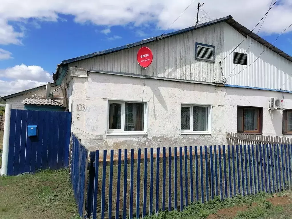 Дом в Оренбургская область, Тоцкий район, с. Малая Ремизенка ул. ... - Фото 0