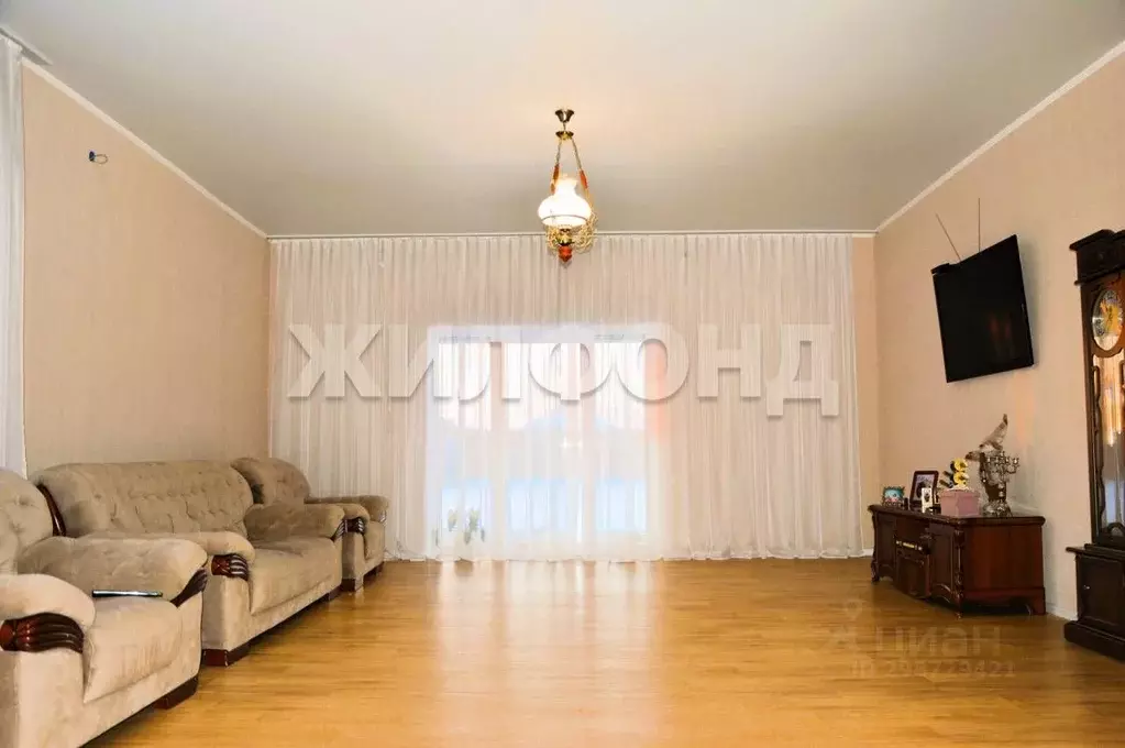 Коттедж в Хакасия, Усть-Абаканский район, с. Зеленое ул. Луговая, 11 ... - Фото 1