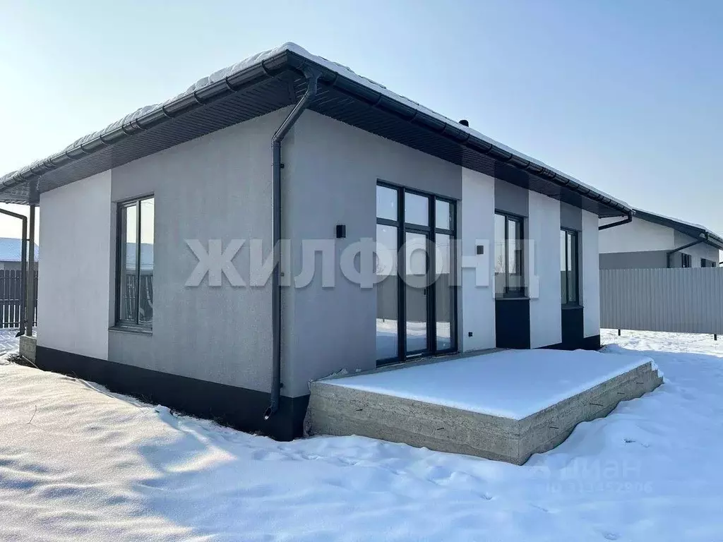 Дом в Хакасия, Усть-Абаканский район, пос. Тепличный ул. С.А. Есенина, ... - Фото 2