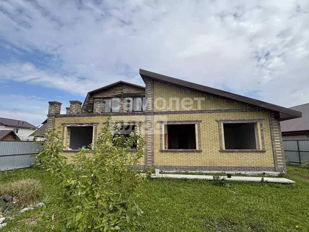 Дом в Алтайский край, Барнаул городской округ, пос. Центральный ул. ... - Фото 1