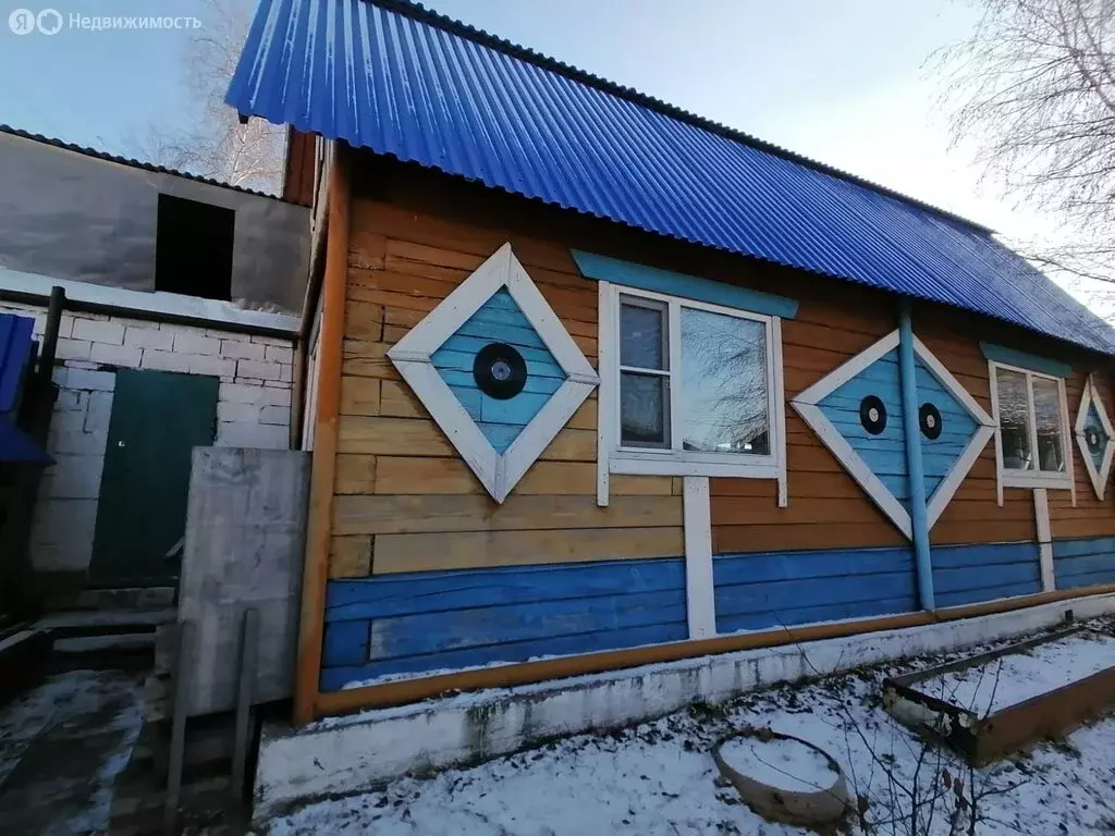 Дом в Усолье-Сибирское, Коммунистическая улица (69.4 м) - Фото 1