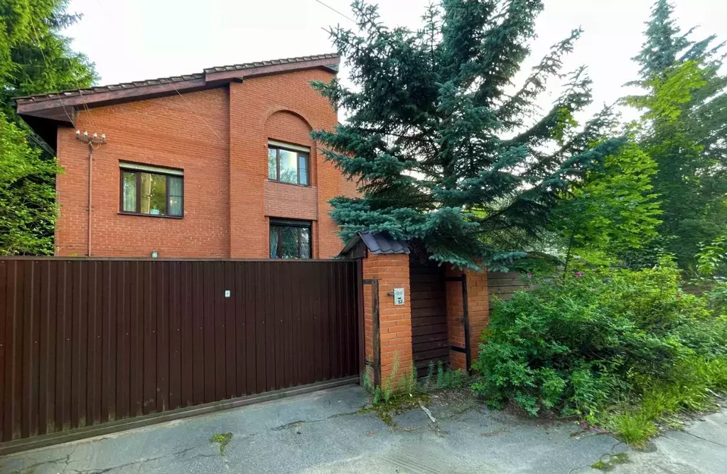 Дом в Московская область, Одинцовский городской округ, д. Ларюшино  ... - Фото 1