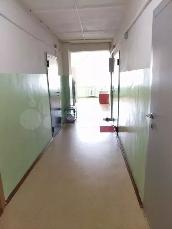 Комната 17,6 м в 8-к., 5/5 эт. - Фото 1