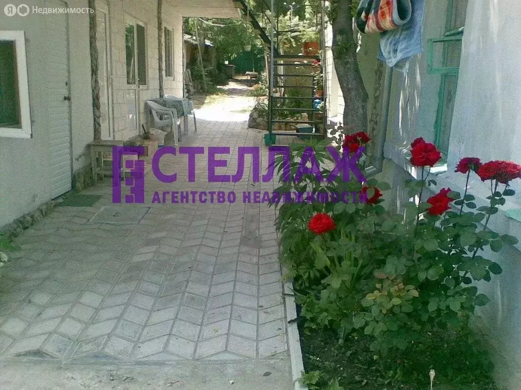Дом в Феодосия, улица Кочмарского, 1 (91 м) - Фото 1
