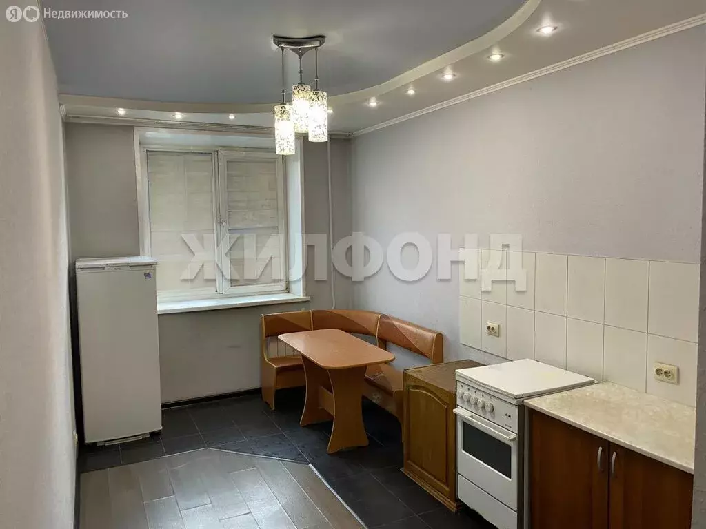 1-комнатная квартира: Абакан, улица Торосова, 15 (45 м) - Фото 1