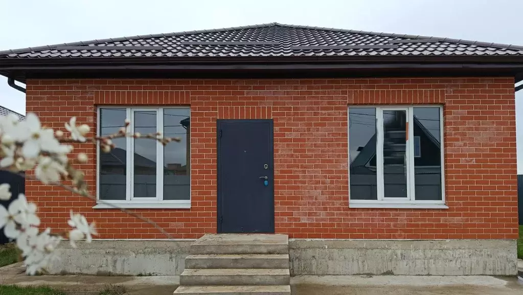 Дом в Адыгея, Тахтамукайский район, Козет аул Кубаньстроевская ул. ... - Фото 2