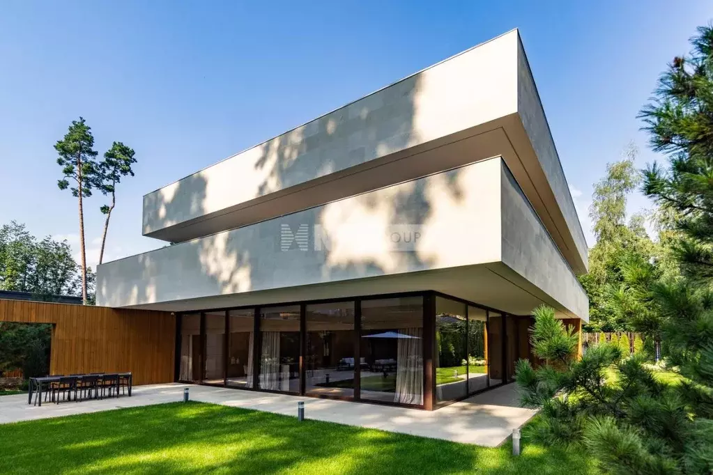 Коттедж в Московская область, Одинцовский городской округ, д. Жуковка, ... - Фото 1