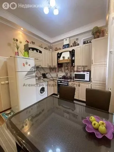 2-комнатная квартира: Абинск, улица Красных Курсантов, 2к1 (58 м) - Фото 0