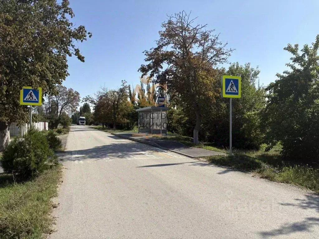 Участок в Крым, Кировский район, Первомайское с/пос, с. Изобильное ул. ... - Фото 1