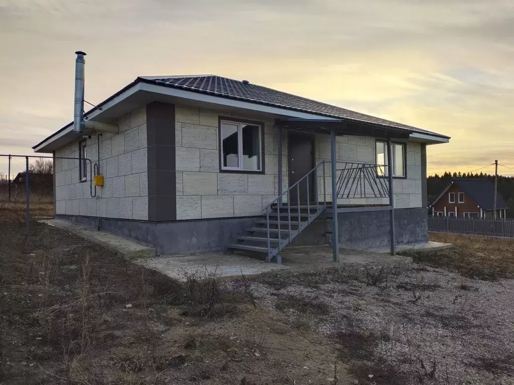 Дом в Пермский край, Добрянский муниципальный округ, д. Мохово ул. ... - Фото 1