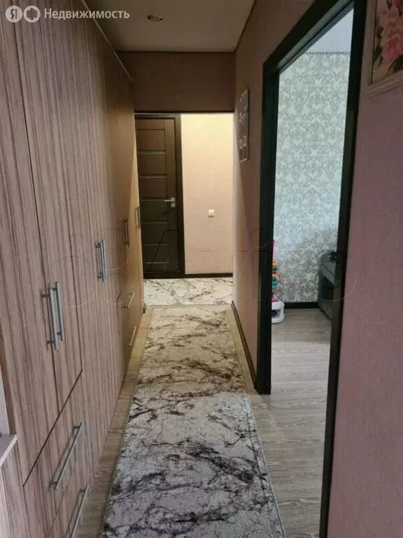 3-комнатная квартира: Губкин, улица Космонавтов, 13А (65 м) - Фото 1