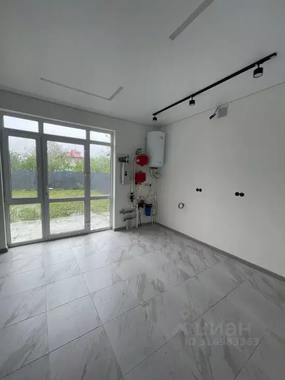 Дом в Краснодарский край, Краснодар пос. Знаменский, ул. Крайняя (120 ... - Фото 1