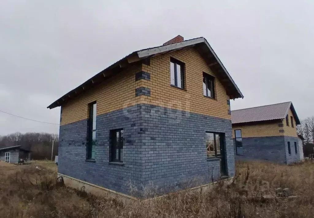 Дом в Башкортостан, Иглинский район, Акбердинский сельсовет, с. ... - Фото 1