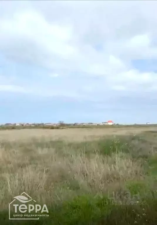 Участок в Крым, Ленинский район, Семисотское с/пос, с. Каменское  (6.0 ... - Фото 0