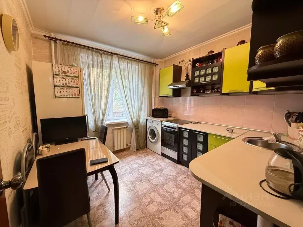 2-к кв. Хакасия, Абакан Трудовая ул., 73А (53.2 м) - Фото 1