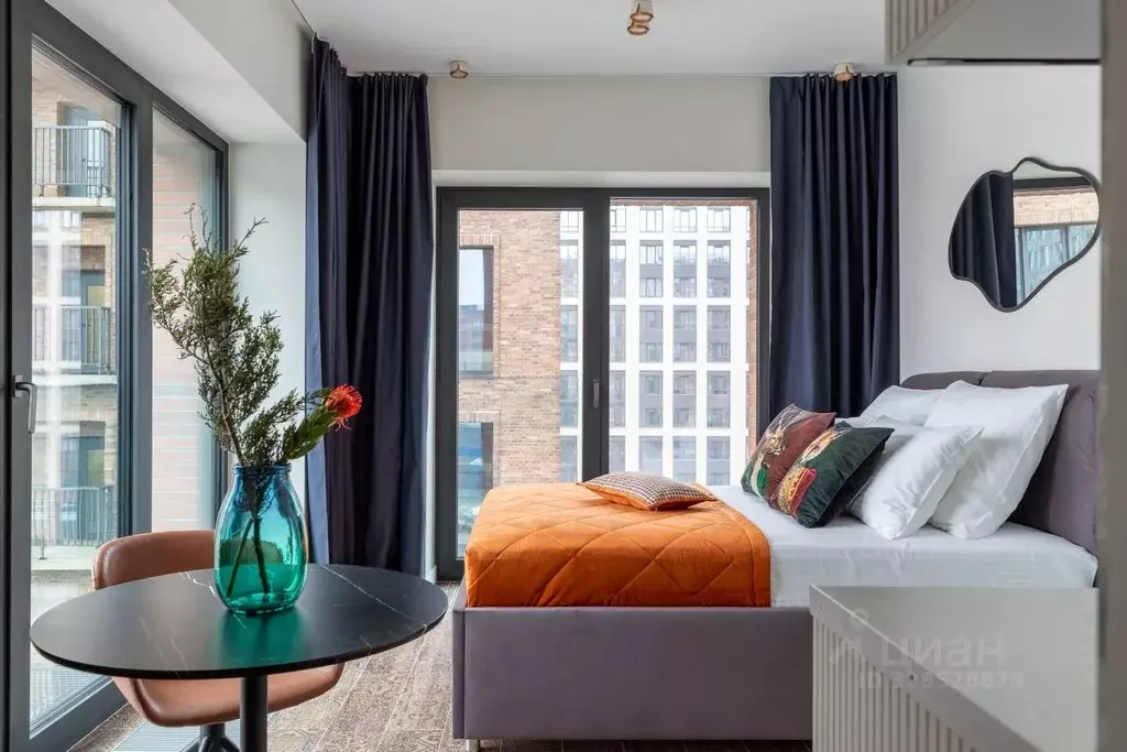 Студия Санкт-Петербург наб. Макарова, 58 (22.0 м) - Фото 1