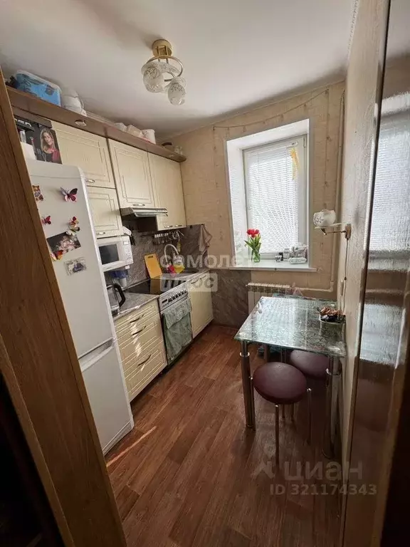 2-к кв. Белгородская область, Старый Оскол Макаренко мкр, 4А (40.0 м) - Фото 0