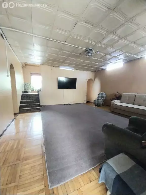 Дом в Кызыл, Шоссейная улица (300 м) - Фото 1