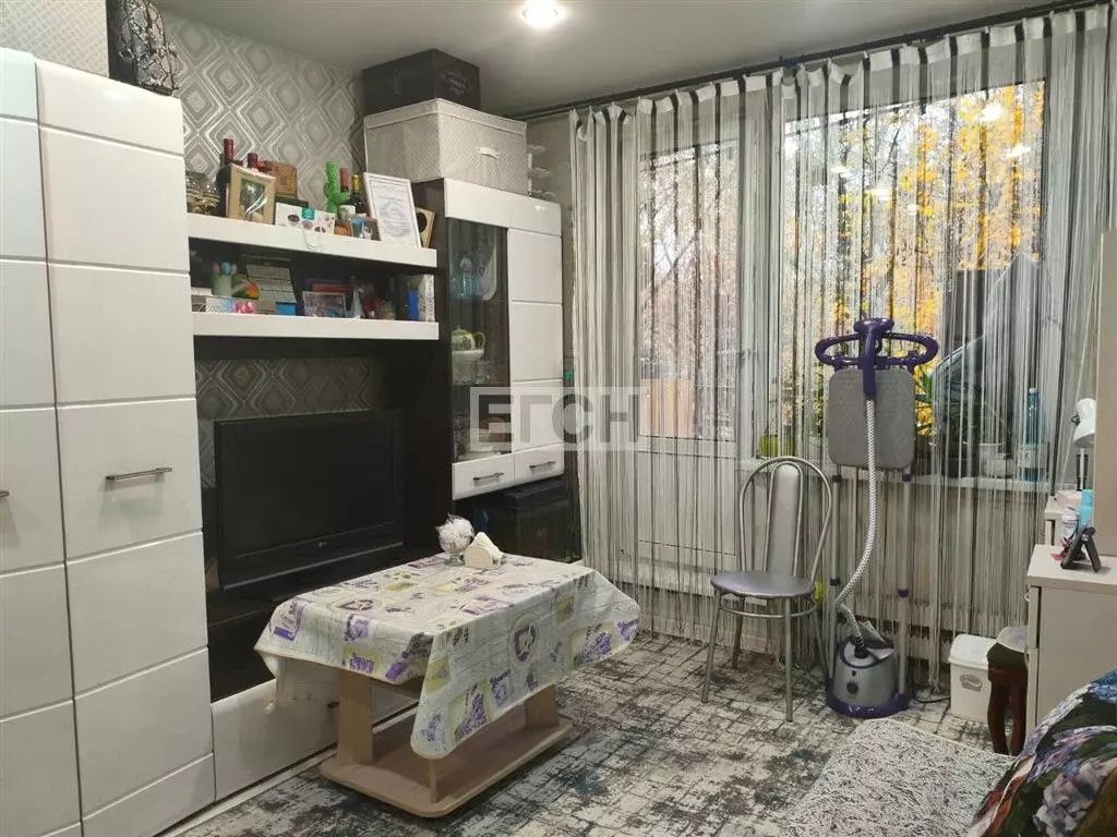 Продается комната в 3-комнатной квартире - Фото 1