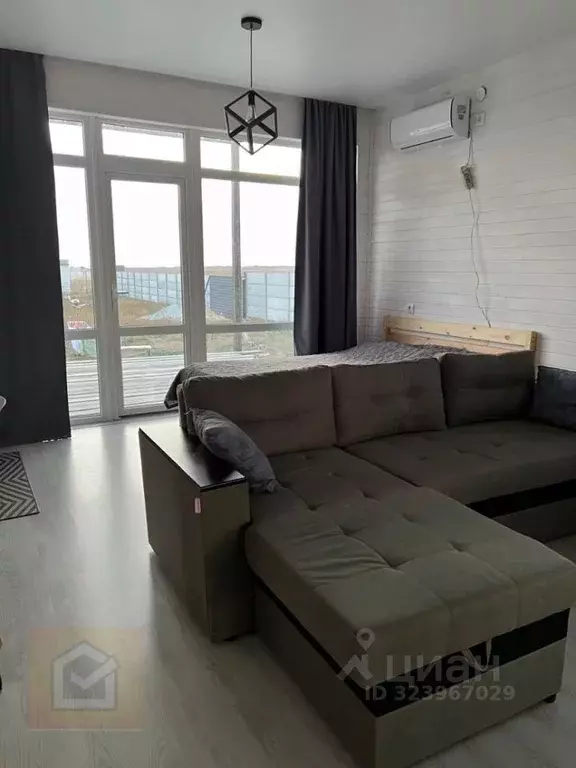 Дом в Крым, Черноморский район, Оленевское с/пос, с. Оленевка ул. ... - Фото 1