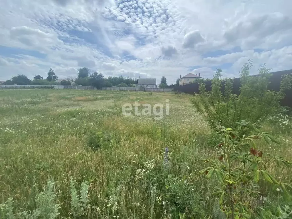 Участок в Белгородская область, Старооскольский городской округ, с. ... - Фото 1