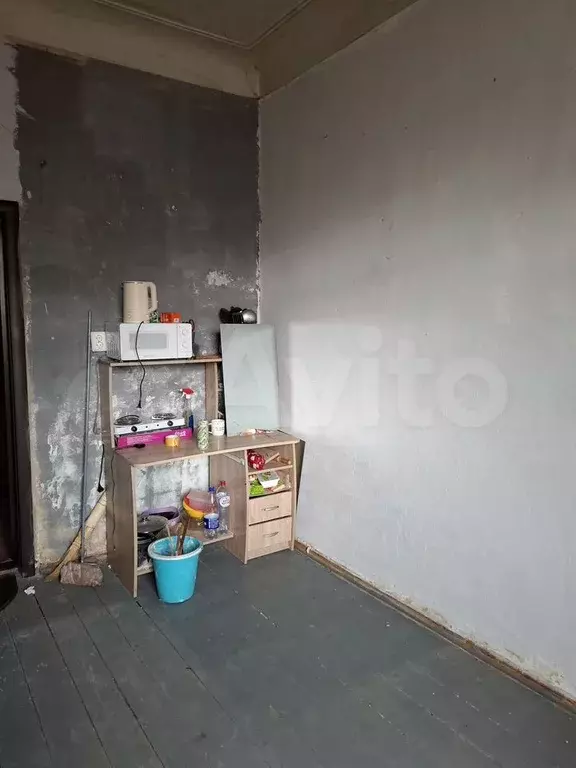 Комната 10 м в 4-к., 2/2 эт. - Фото 0