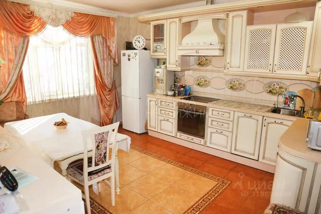 Коттедж в Тюменская область, Тюмень Народная ул., 66 (448 м) - Фото 1