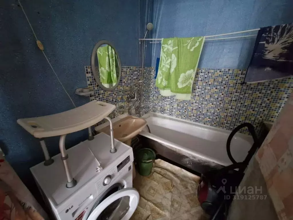 2-к кв. Кемеровская область, Кемерово ул. Железнякова, 9 (31.1 м) - Фото 0