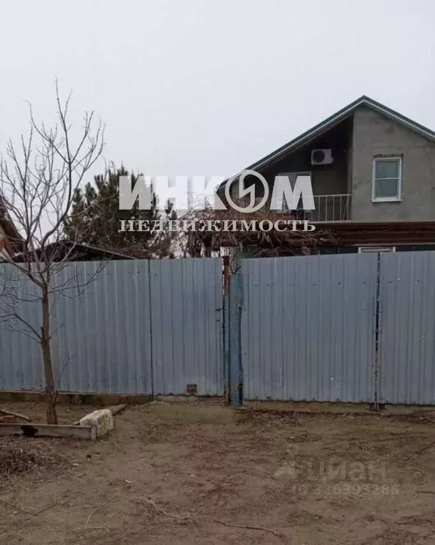 Дом в Астраханская область, Наримановский район, с. Верхнелебяжье ... - Фото 2