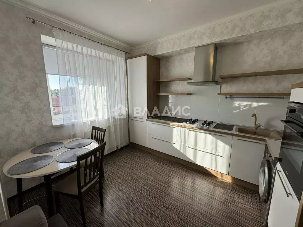 1-к кв. Калининградская область, Калининград ул. Баженова, 13 (40.0 м) - Фото 0