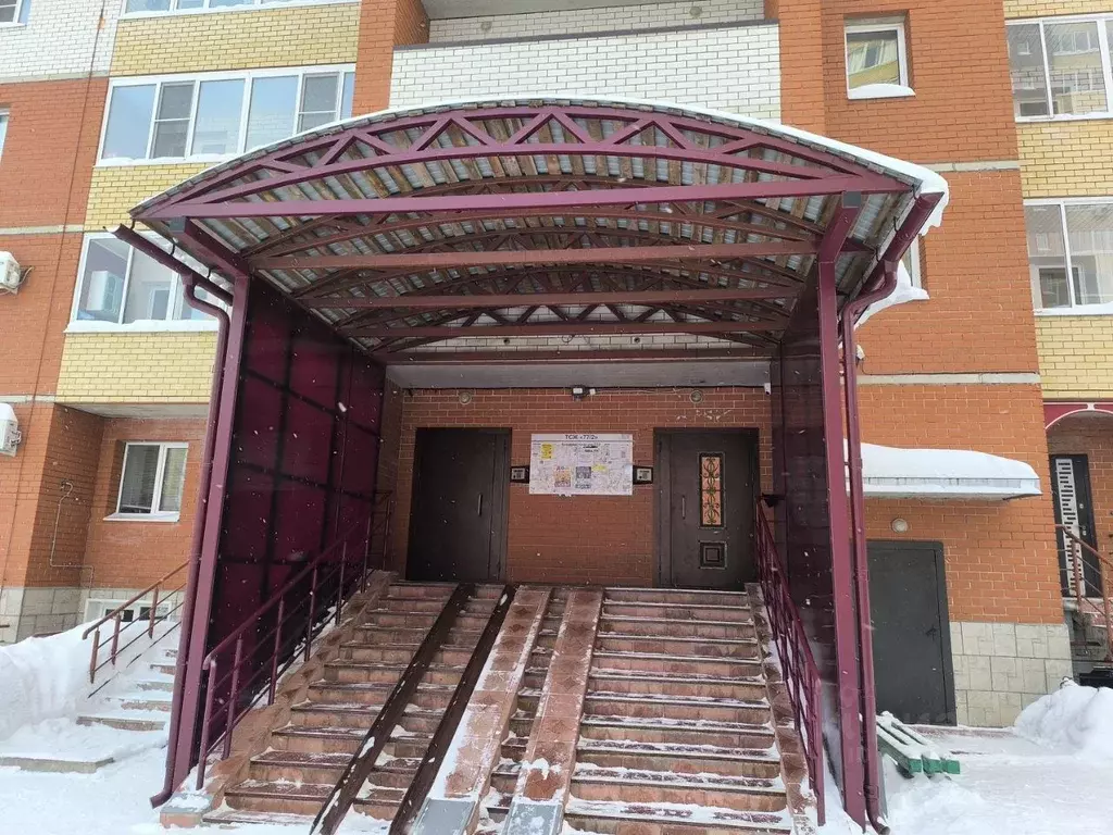 2-к кв. Коми, Сыктывкар Коммунистическая ул., 77/2 (50.0 м) - Фото 2