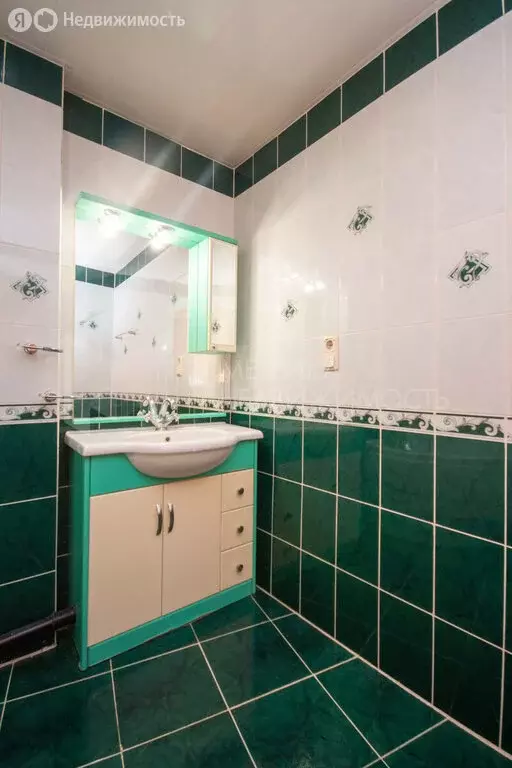 3-комнатная квартира: Тюмень, улица 30 лет Победы, 142к1 (104.1 м) - Фото 0