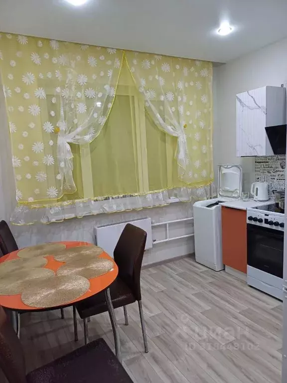 2-к кв. Курганская область, Курган Заозерный жилрайон, 5-й мкр, 35Б ... - Фото 0