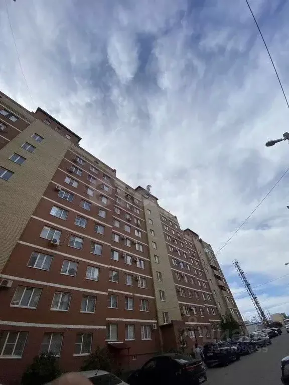 3-к кв. Калмыкия, Элиста 10-й мкр, 15к1 (64.0 м) - Фото 0
