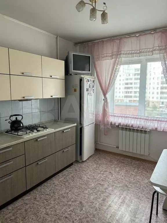 1-к. квартира, 40 м, 4/9 эт. - Фото 0