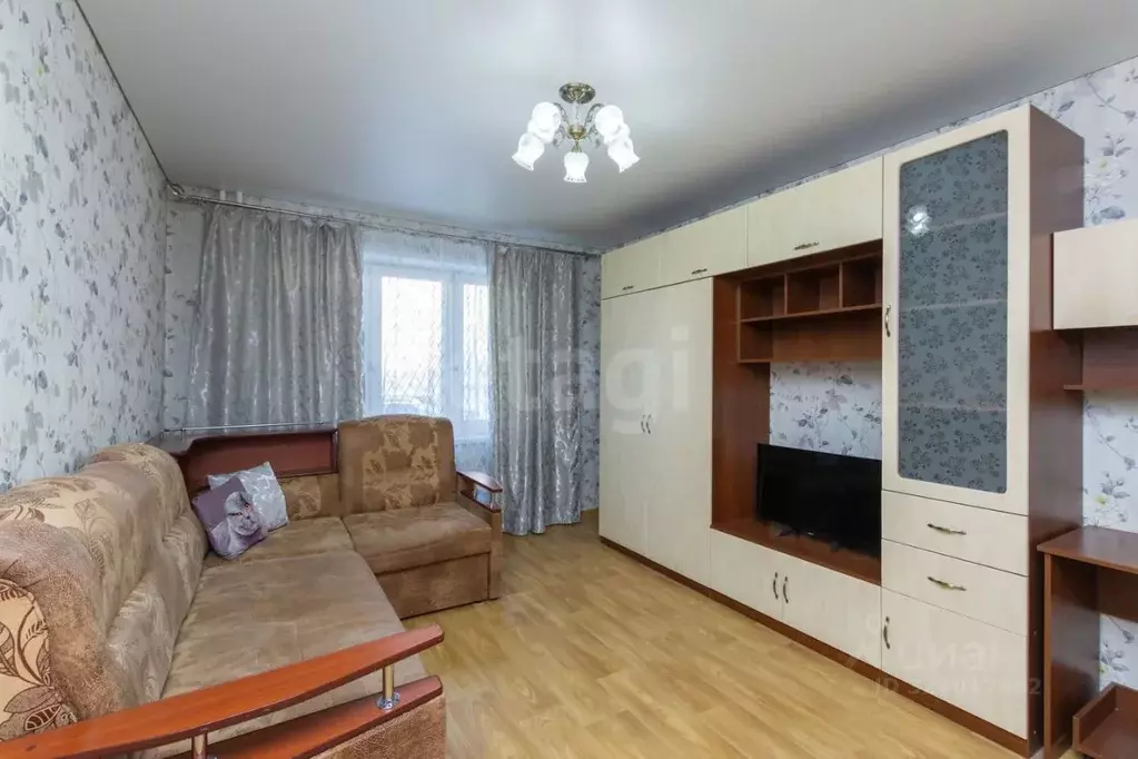 3-к кв. Тюменская область, Тюмень ул. Лесопарковая, 17 (65.5 м) - Фото 1