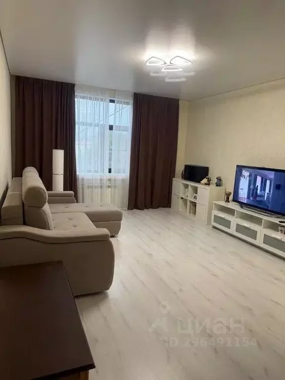 2-к кв. Карелия, Сортавала Комсомольская ул., 1 (78.0 м) - Фото 0