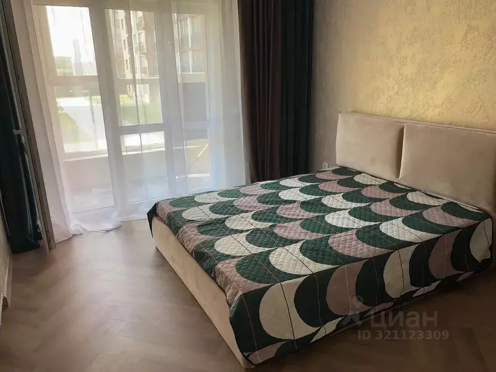 1-к кв. Тюменская область, Тюмень ул. Николая Глебова, 4 (42.0 м) - Фото 2