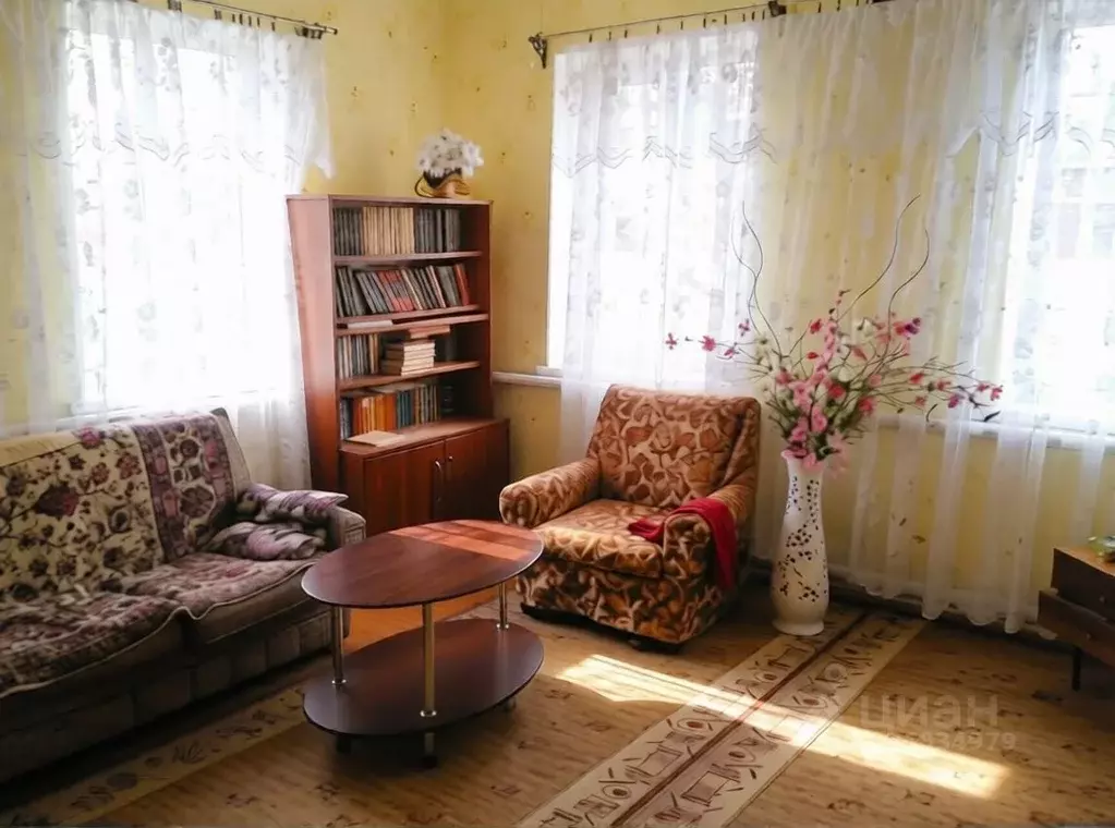 Дом в Краснодарский край, Ейский район, Александровское с/пос, с. ... - Фото 1