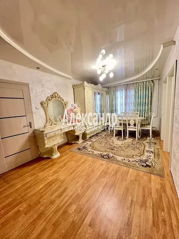 Комната 42,5 м в 5-к., 7/10 эт. - Фото 0