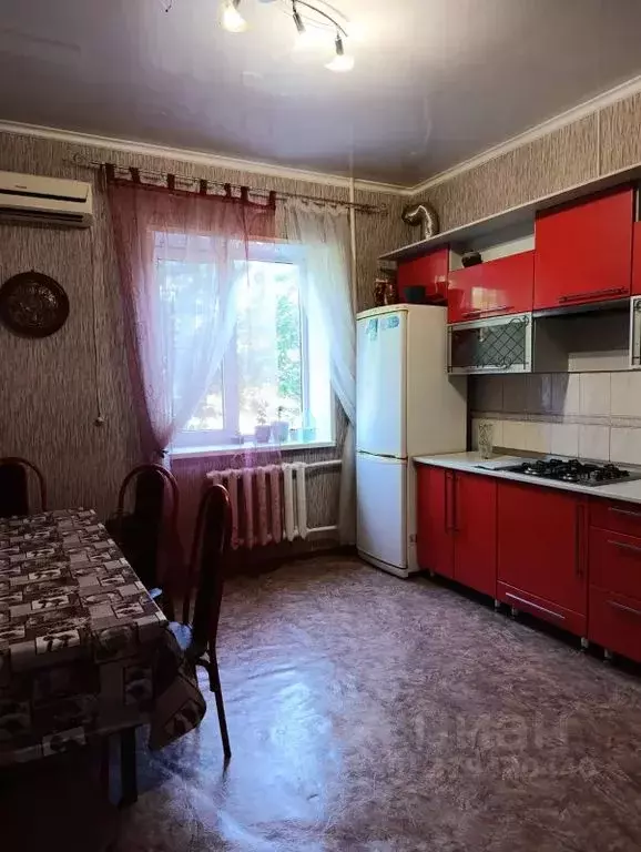 Дом в Краснодарский край, Ейск Цветочная ул., 40 (180 м) - Фото 0