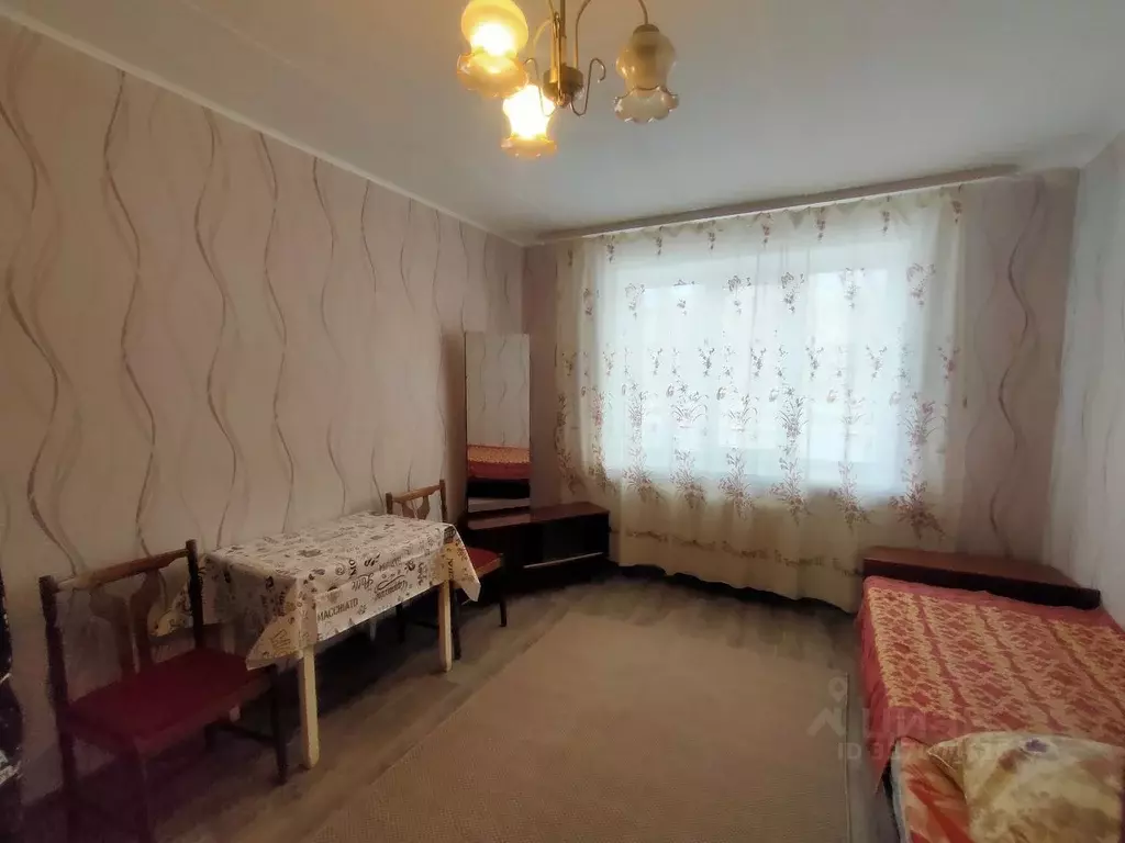 Комната Самарская область, Тольятти бул. 50 лет Октября, 73 (13.0 м) - Фото 1