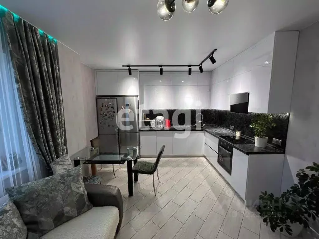 2-к кв. Красноярский край, Красноярск ул. Петра Подзолкова, 3И (57.5 ... - Фото 1