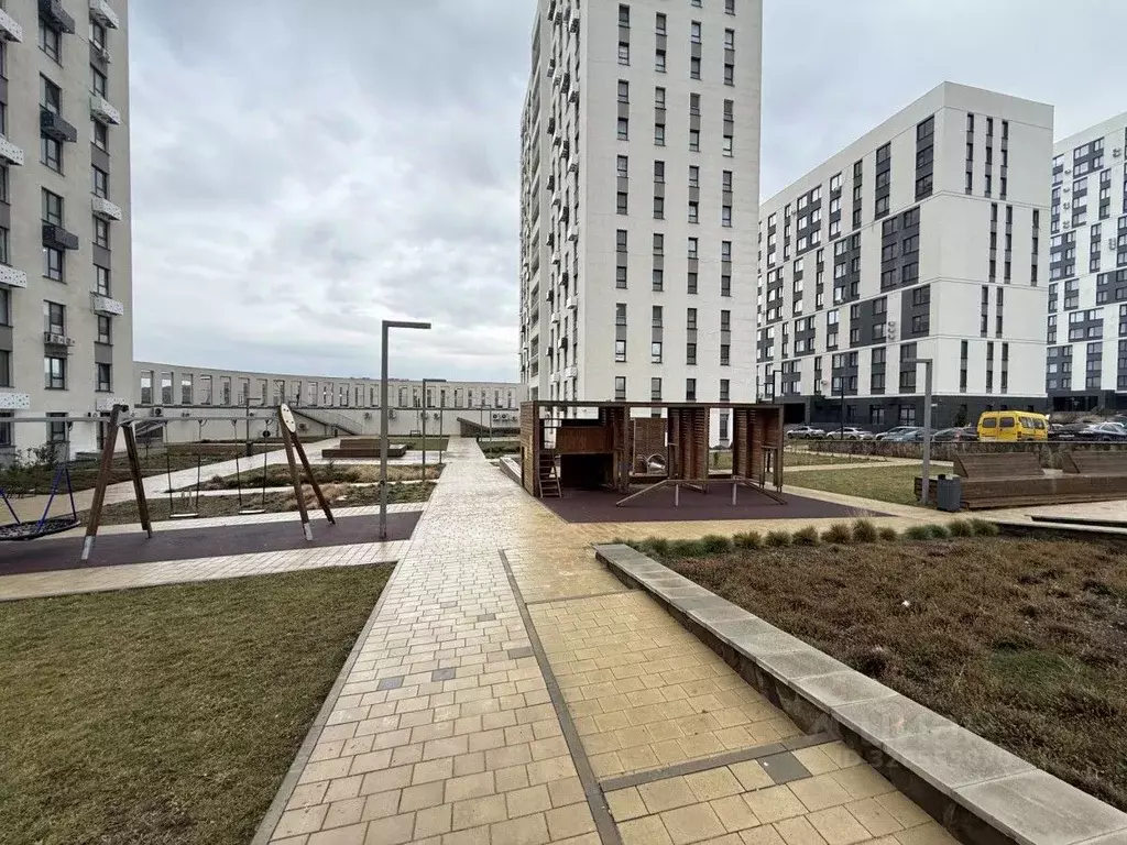 3-к кв. Крым, Симферополь просп. Александра Суворова, 105 (72.7 м) - Фото 1