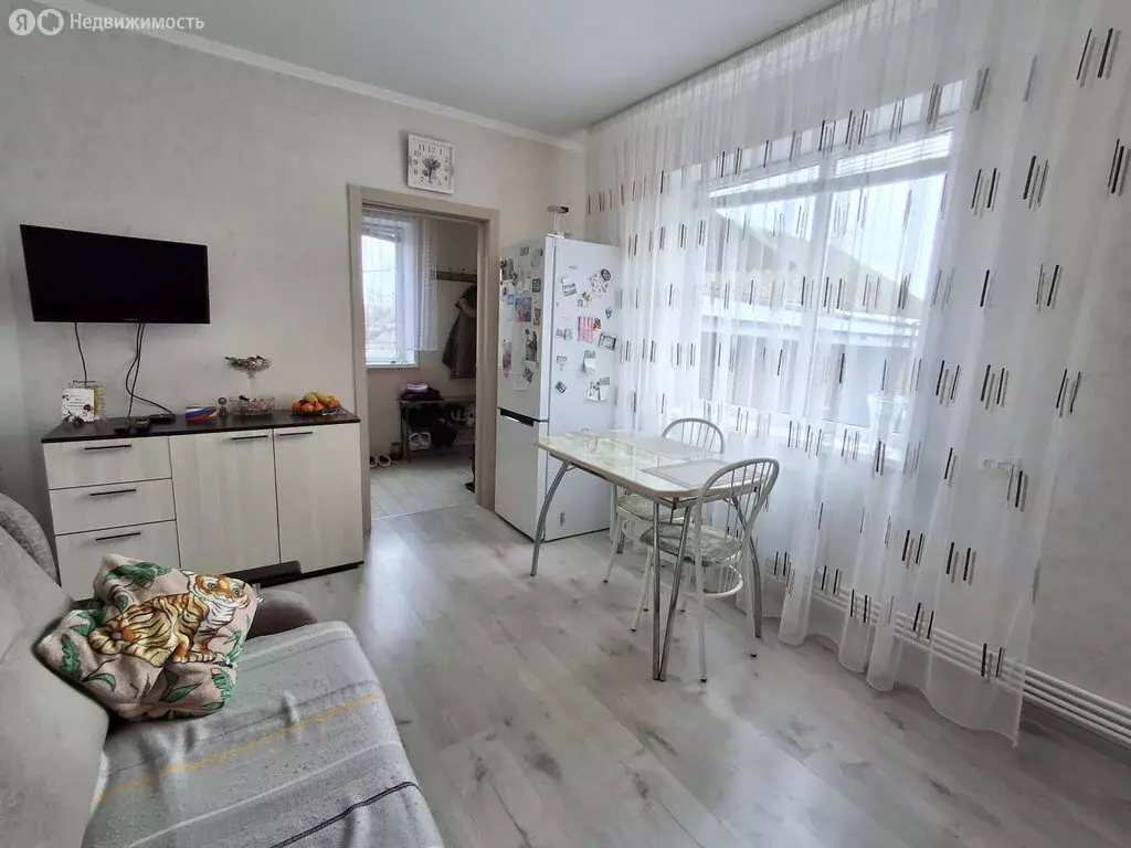 Дом в село Глафировка, Октябрьская улица (76.4 м) - Фото 1